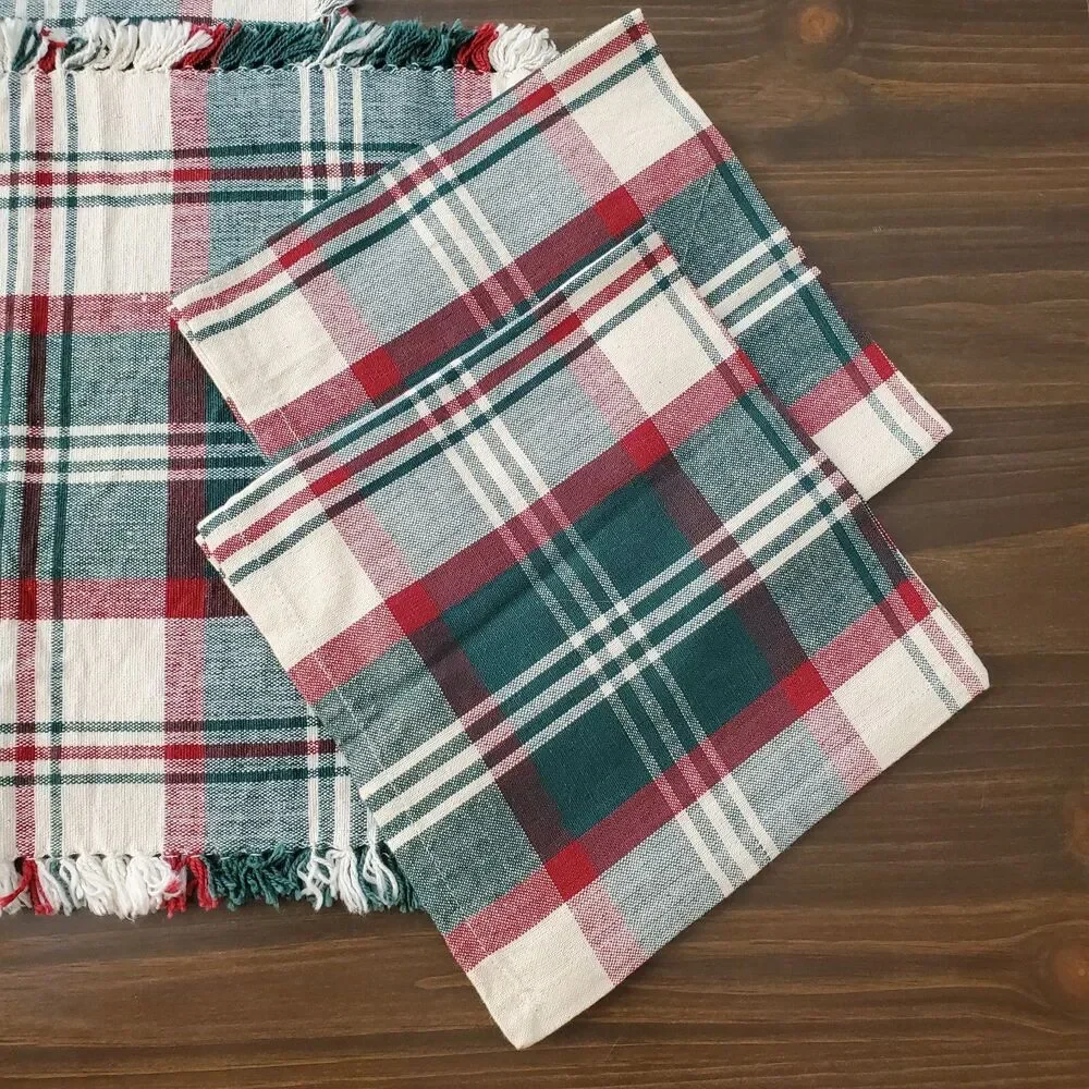 Vintage Plaid Placemats w Napkins 2 sets Red Green Fringe Woven 17x12
